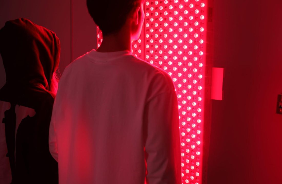 6 Practical Tools I Use to Vet a Red Light Therapy Manufacturer